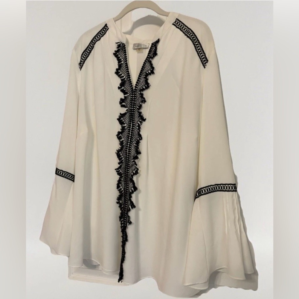 Tahari Arthur S Levine White Blouse with Black lace trim 3X NEW WITH TAGS